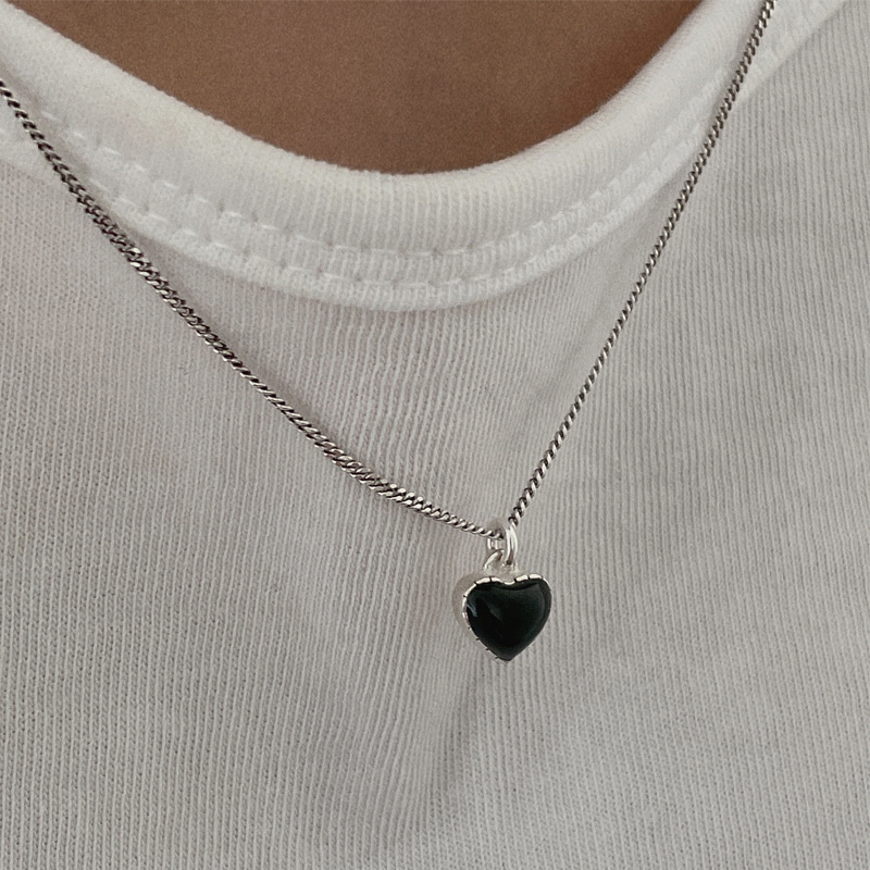 silver925 black heart necklace
