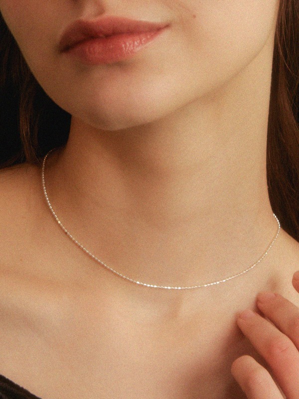 Pong pong necklace