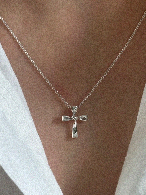 Bold cross necklace